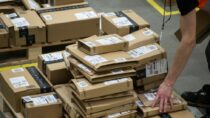 Утверждается, что травматизм на складах Amazon на 80% выше, чем у конкурентов