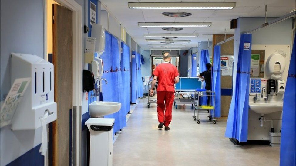 Новое хранилище данных пациентов NHS отложено на два месяца 1 NHS