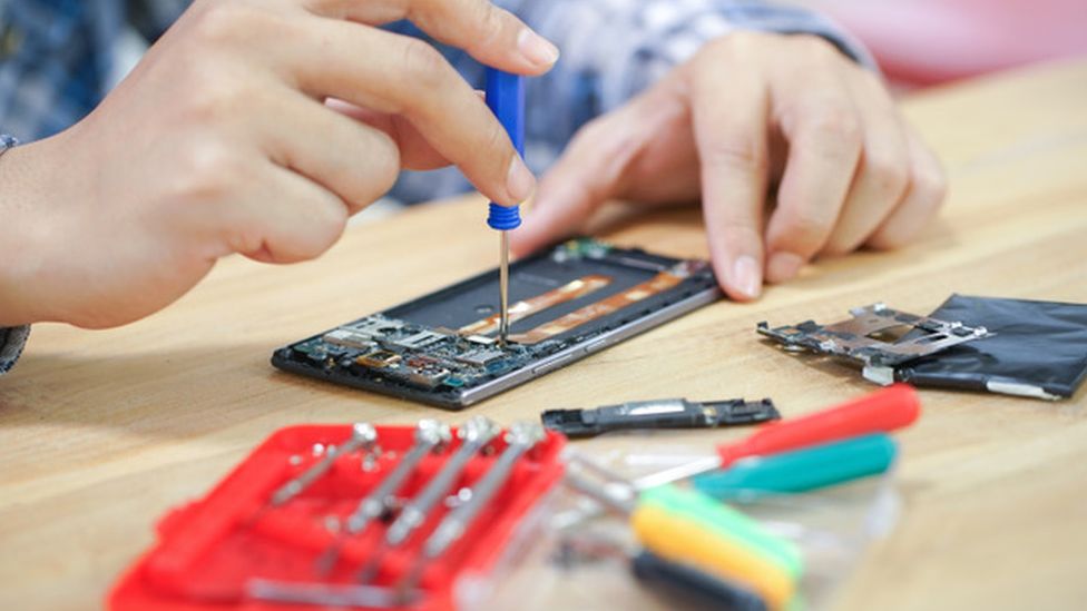 Device manufacturers say independent repair without oversight could lead to security and safety issues