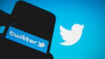 Twitter обвиняют в бездействии в отношении антисемитских твитов