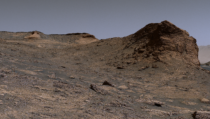 Марсоход НАСА Curiosity исследует меняющийся ландшафт