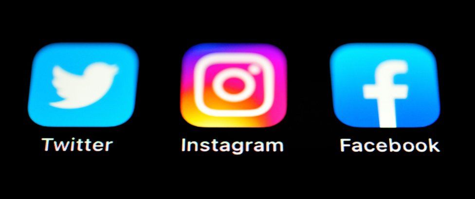 Лиззо: Facebook и Instagram удаляют оскорбительные комментарии из аккаунтов певицы 2 Знаменитости начали получать большое количество оскорбительных комментариев в последние годы с появлением платформ социальных сетей
