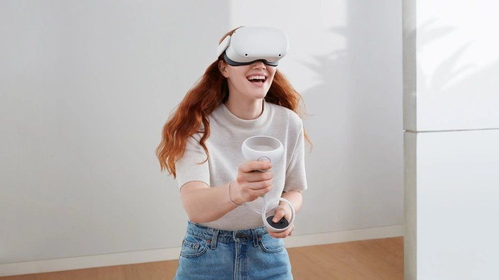 Image caption, The Oculus Quest 2 is one of the most recent VR headsets