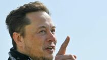 Tesla: Илон Маск заявил, что штаб-квартира компании переедет в Техас