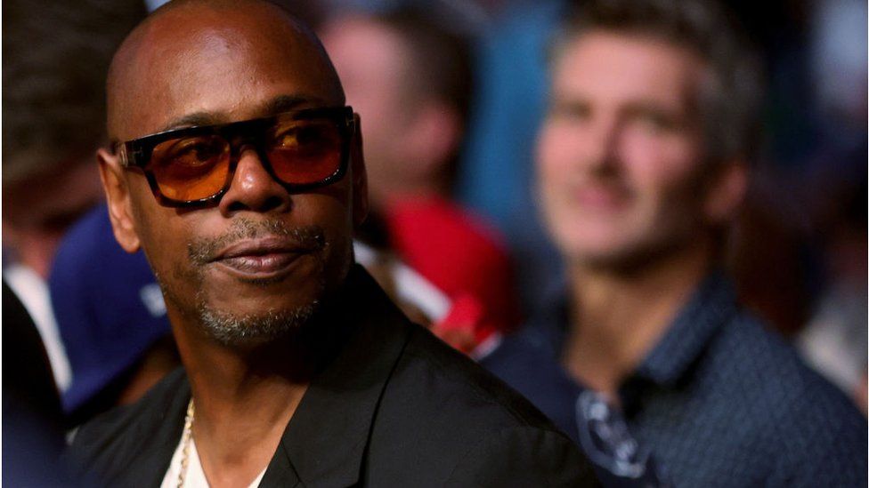 Squid Game помогает увеличить количество подписок на Netflix 2 Image caption, A special by comedian Dave Chappelle sparked anger among some Netflix staff