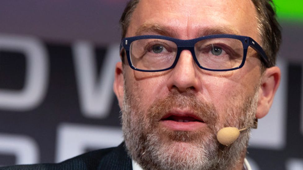 Википедия на китайском языке: редактирование войны слов 4 Image caption, Wikipedia founder Jimmy Wales said the biggest barrier for mainland Chinese editors was the Chinese government itself