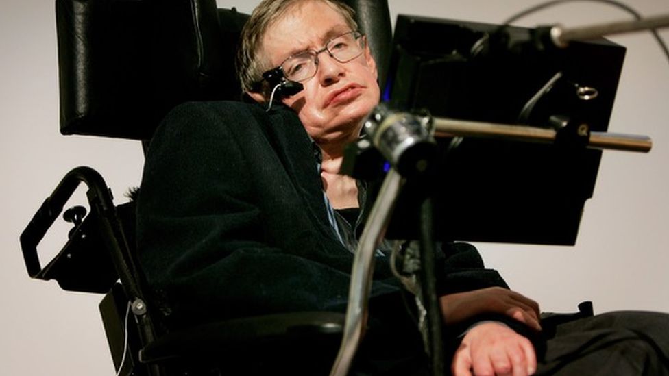 Техническая палатка: взгляд назад и вперед 4 Image caption, Interviewing Prof Hawking was one of Rory's highlights