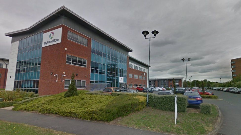 Premier Property Lawyers: Продажа домов остановлена из-за нарушения правил безопасности 3 Image caption, Premier Property Lawyers, based in Leicestershire, is a subsidiary of My Home Move
