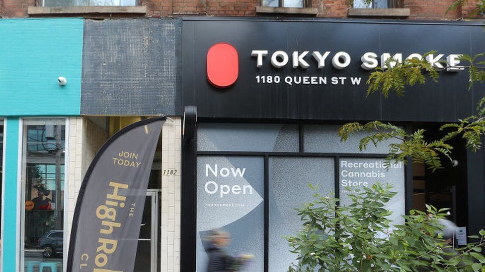 Uber делает свой первый шаг на рынок каннабиса 2 Tokyo Smoke - компания по производству каннабиса с магазинами по всей Канаде