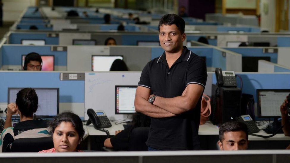 Byju Raveendran является основателем компании, занимающейся технологиями в области образования.