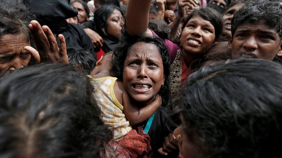 Facebook, Сотни тысяч мусульман рохинджа бежали из Мьянмы после кампании насилия против них