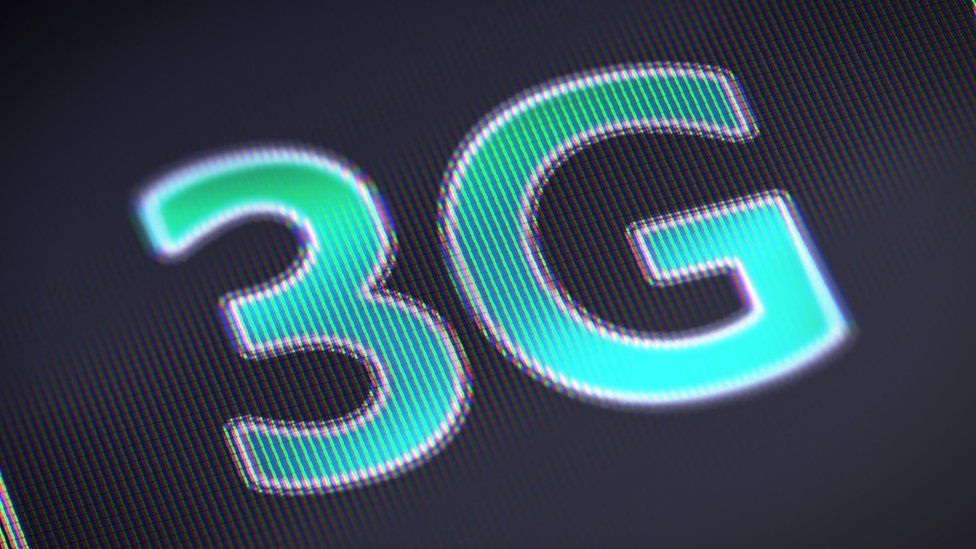 Великобритания откажется от 2G и 3G к 2033 году 1 Image caption, The UK will stop supporting 2G and 3G networks in the near future