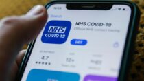 Приложение NHS Covid отправляет рекордное количество «пингов»