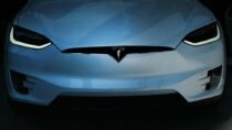 Tesla расследует проблему «фантомного торможения»