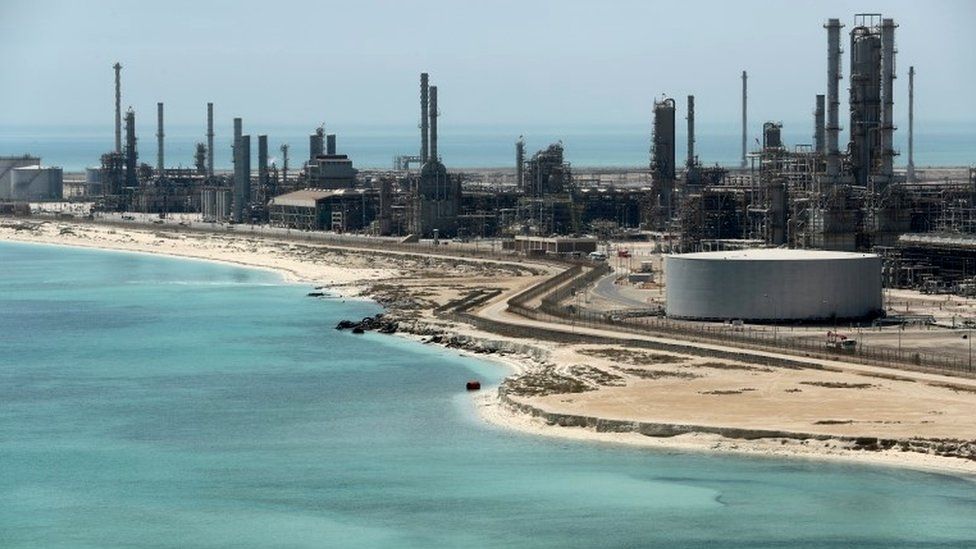 США, Хакеров обвиняют в том, что они вызвали аварийную остановку на нефтяном заводе в Саудовской Аравии