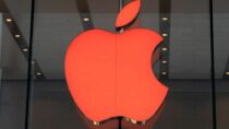Apple приостановит продажи и ограничит обслуживание в России