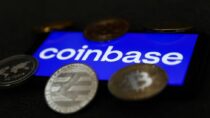 Криптоплатформа Coinbase заблокировала тысячи кошельков, связанных с Россией