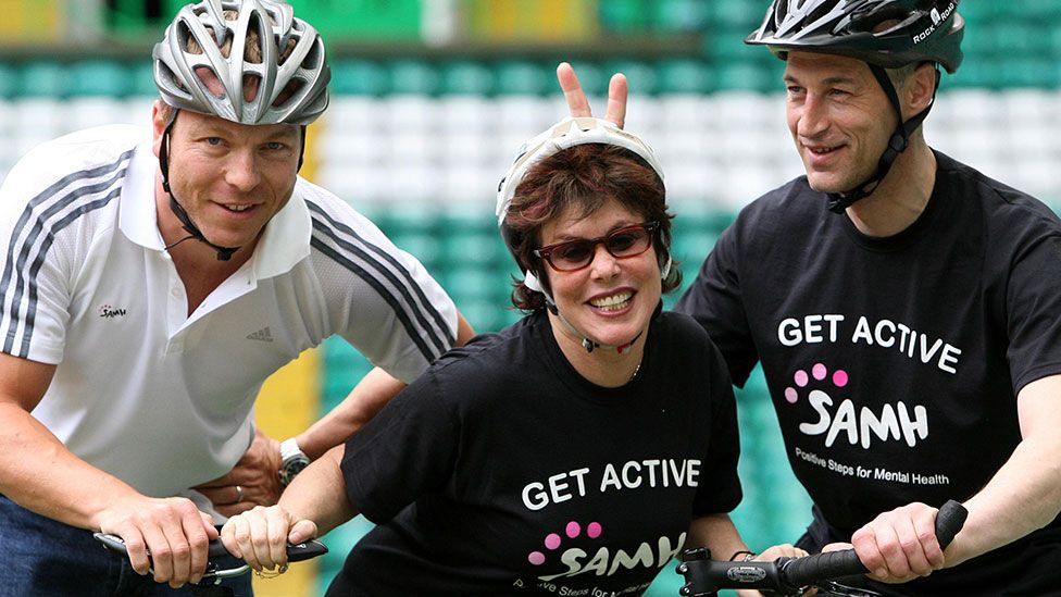 , Sir Chris Hoy, Ruby Wax and Graeme Obree launched a fundraiser for the charity in 2010