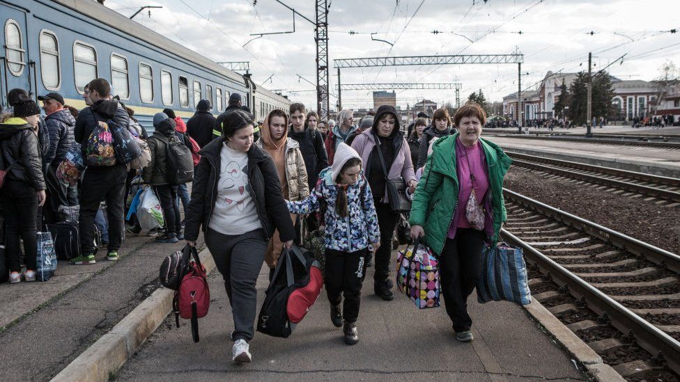 Десятки тысяч людей воспользовались вокзалом Краматорска в последние дни, чтобы покинуть восточную Украину