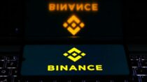 Криптовалютная биржа Binance вынуждена отказаться от смайликов, похожих на свастику