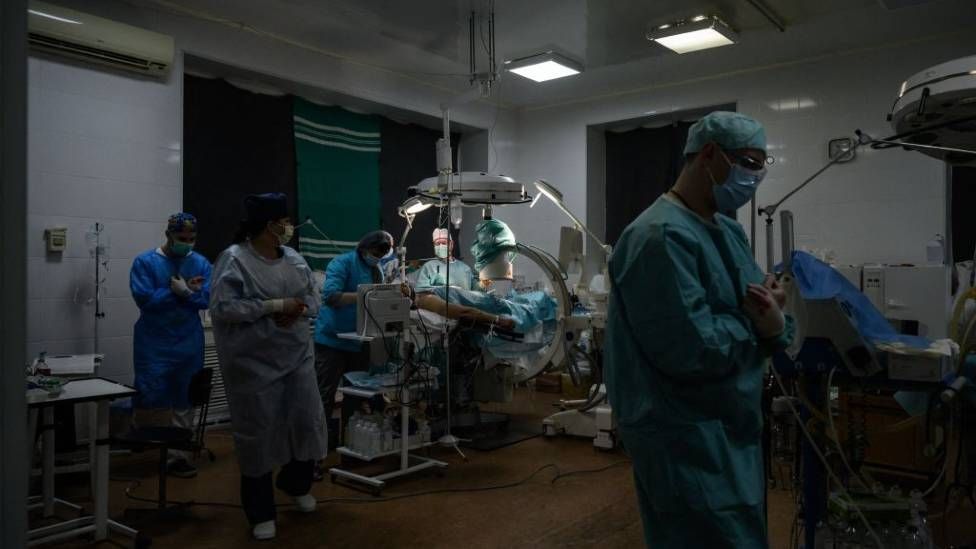 Фотография операционной в Украине - не имеет отношения к миссии Дэвида Нотта