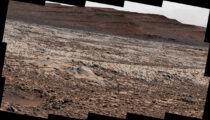 Марсоход NASA Curiosity изменил маршрут в сторону от скал “Gator-Back”