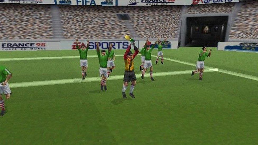 Этот шаг означает, что игры, выпущенные в связи с чемпионатом мира по футболу, такие как эта игра 1998 года, больше не будут выпускаться компанией EA
