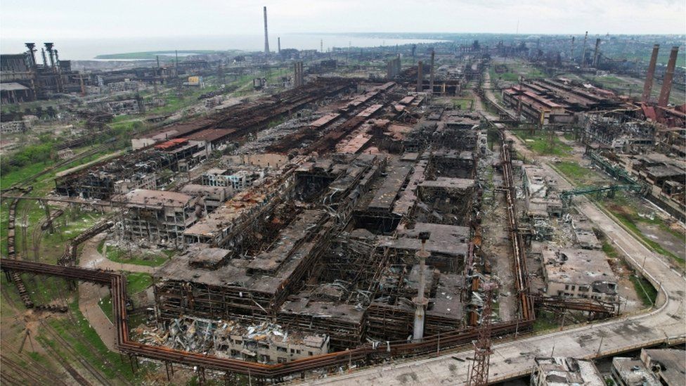 Украина хочет, чтобы бойцы, защищавшие металлургический комбинат "Азовсталь", стали частью обмена пленными - но россия не взяла на себя никаких публичных обязательств
