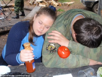 Российская мать [Юлия Копытова] в перехваченном телефонном разговоре сказала мужу-солдату [Владимир Копытов] изувечить украинских детей