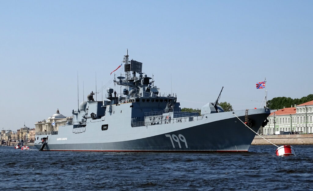 Второй российский военный корабль, фрегат "Адмирал Макаров" подвергся удару со стороны Украины 1 Адмирал Макаров в 2018 году