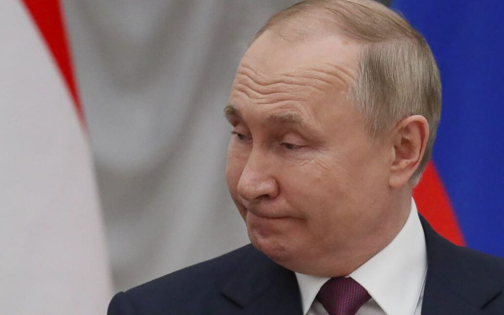 Сводка новостей Украины: ЕС изо всех сил пытается разрешить нефтяной спор после убийства французского журналиста 9 В последние недели ходили упорные слухи о состоянии здоровья путина