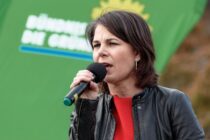 Германия призывает к эмбарго на российскую нефть, пока ЕС готовит новые санкции