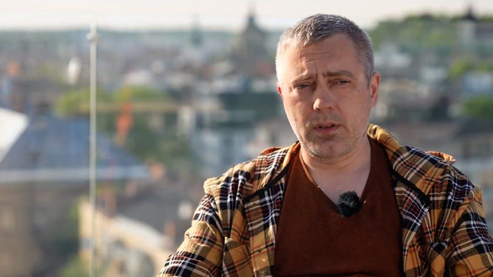 Олег Батурин говорит, что был свидетелем пыток нескольких человек, когда находился в заключении