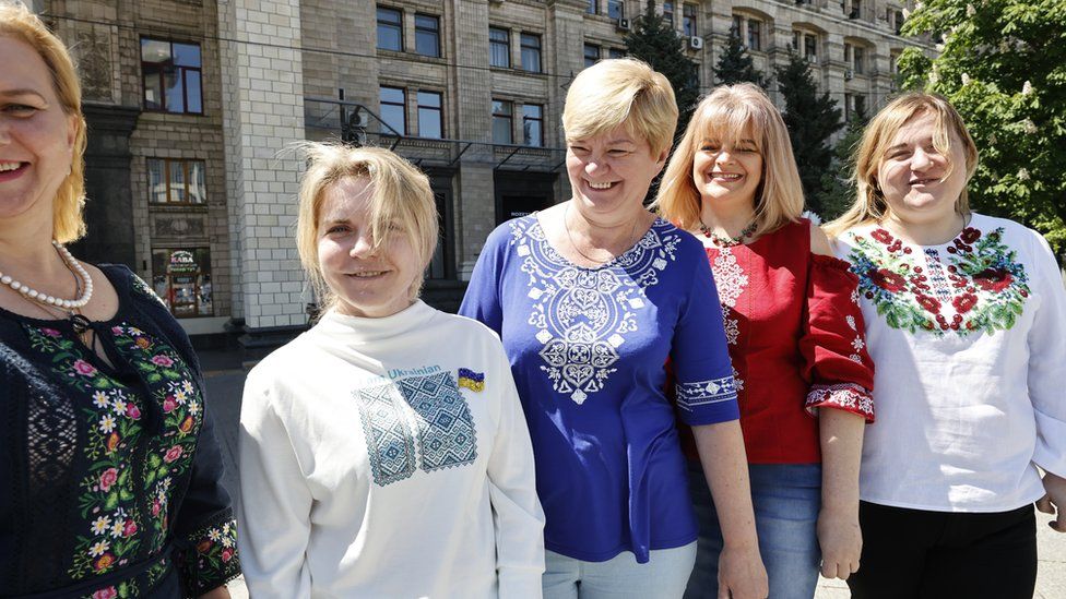 Недавно в День Вышиванки киевские жители надевали традиционные украинские вышитые рубашки