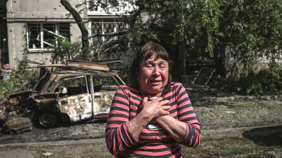 россия, В результате ударов по таким городам, как Словянск на востоке Украины, были сильно повреждены жилые дома