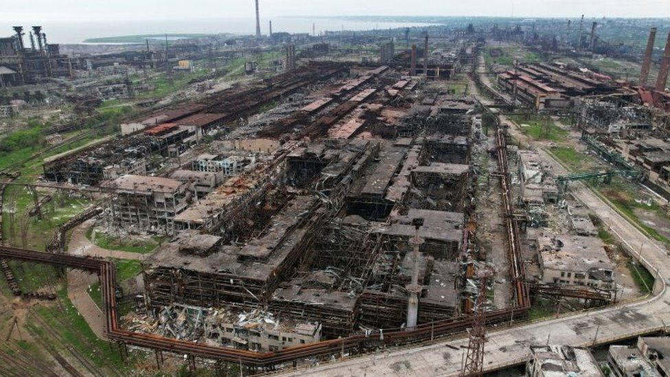 Мариуполь, Azovstal - the vast industrial site with a maze of underground tunnels - was pummelled by Russia for weeks