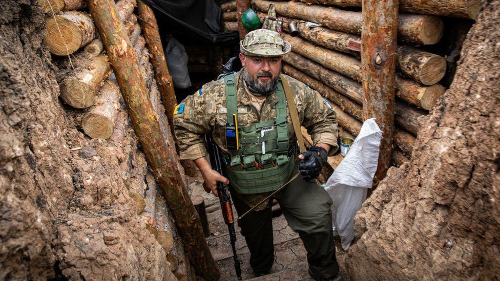 , Fighting in Donbas resembles WW1-style trench warfare, says one military analyst