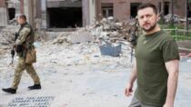 Война на Украине: Зеленский посетил прифронтовые города Николаев и Одессу