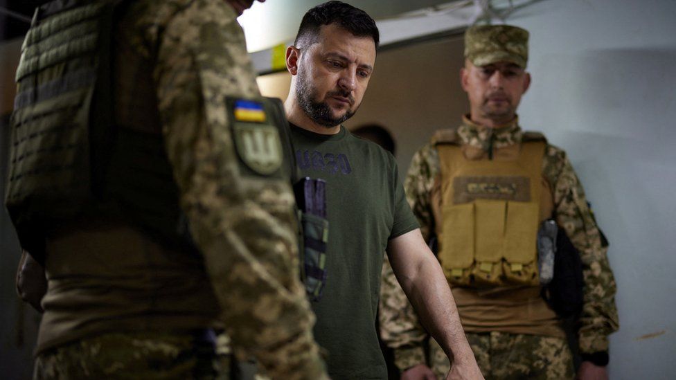 Война в Украине: россия стремится «уничтожить» Донбасс, заявил Зеленский 1 Донбасс, Президент Украины утверждает, что россия стремится превратить Северодонецк в руины, как она сделала это с портовым городом Мариуполем