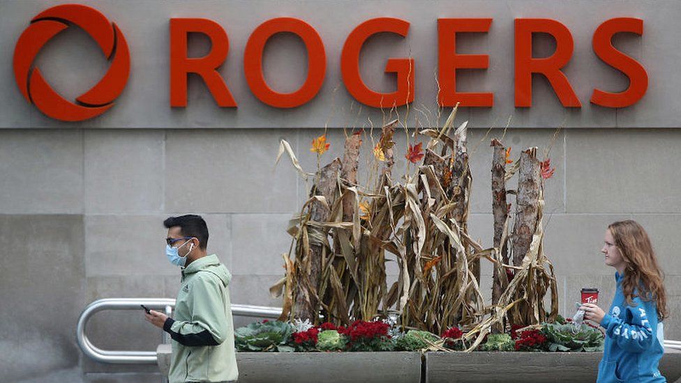 Rogers является оператором мобильной связи для почти 11 миллионов человек в Канаде