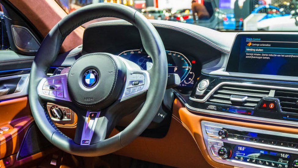 Интерьер автомобиля BMW