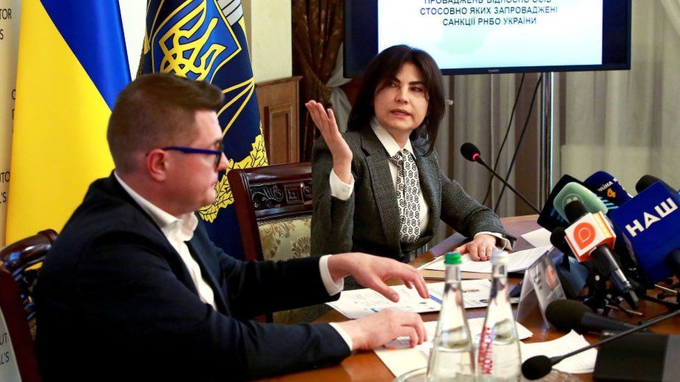 SBU head Ivan Bakanov (L) and prosecutor general Iryna Venediktova have been dismissed