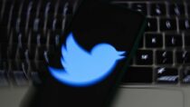Информатор из Twitter ставит под сомнение количество ботов компании
