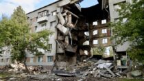 Война на Украине: внутри Бахмута, разрушенный город на Донбассе сдерживает путинские войска