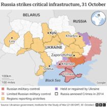 Война на Украине: киевляне стоят в очереди за водой после российских ударов