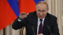 Война на Украине: Путин приостановил сделку по экспорту зерна из Черного моря