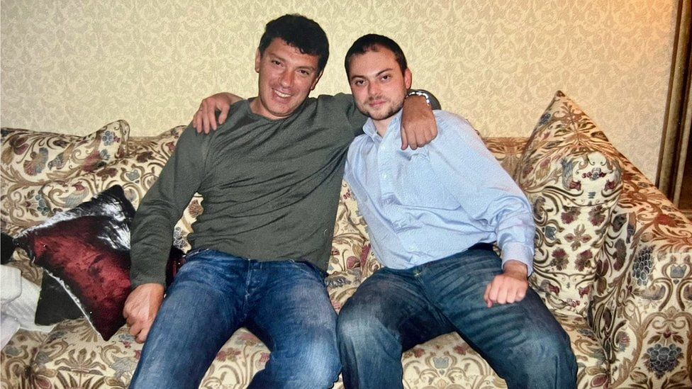 Boris Nemtsov (left) was a friend and mentor to Vladimir (right)