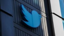 Twitter прекращает политику дезинформации Covid под руководством Маска