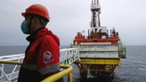 Война на Украине: ограничение цен на российскую нефть немедленно ударит по Путину – США