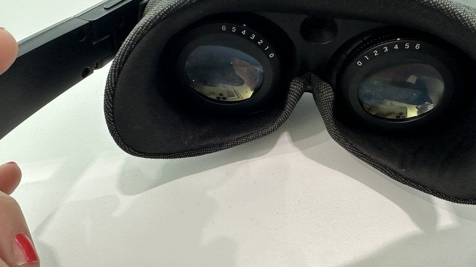 Eyesight correction inside the HTC Vive XR Elite headset